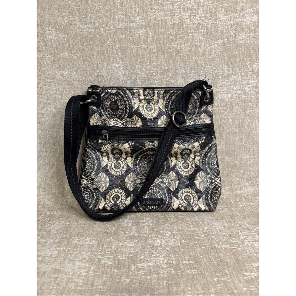 Sakroots Women's Artist Circle Flat Wanderlust Crossbody Bag Black White